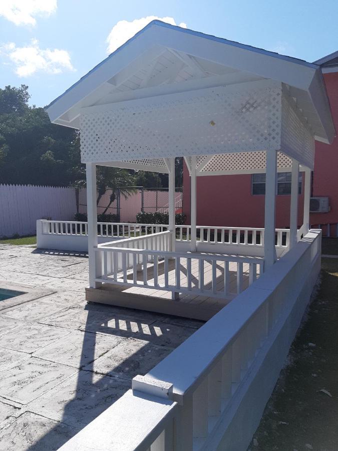 Tropical Hideaway Leilighet Nassau Eksteriør bilde