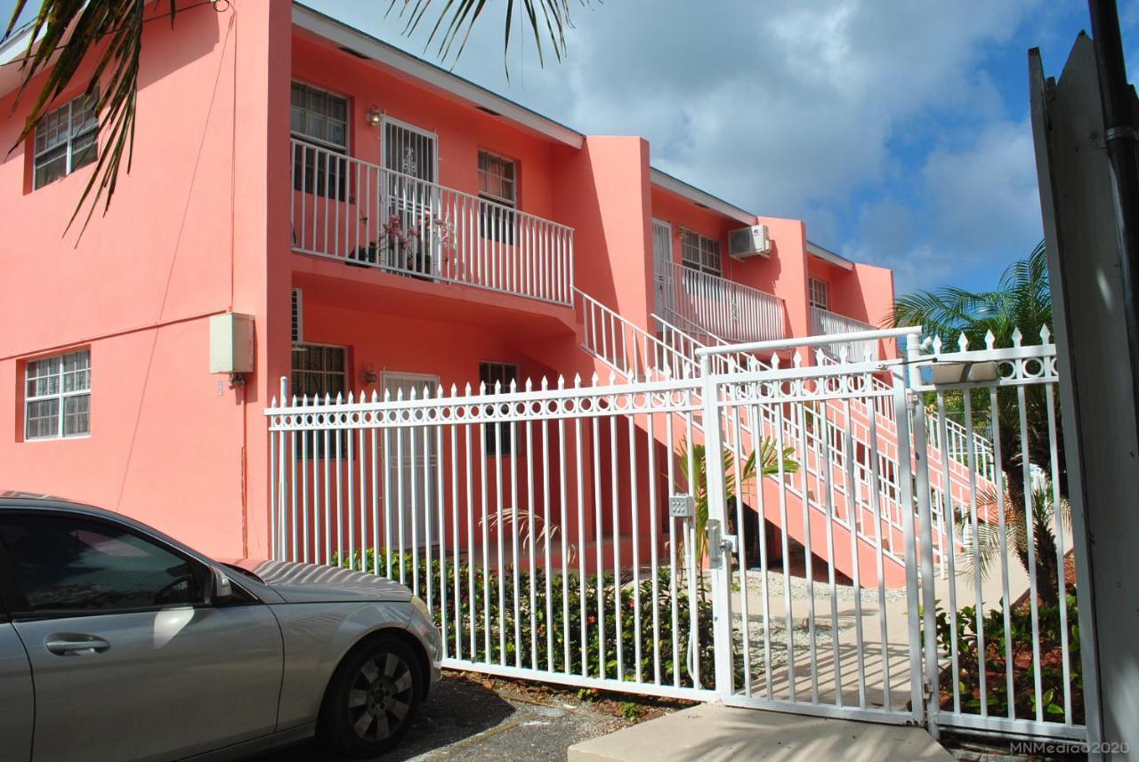Tropical Hideaway Leilighet Nassau Eksteriør bilde